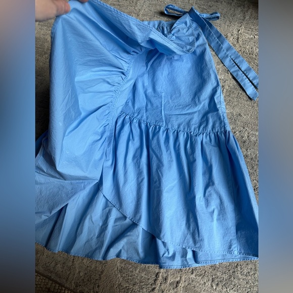 J Crew Ruffle Wrap Midi Skirt
A Line Tie Periwinkle Blue Size 4 - Picture 7 of 10